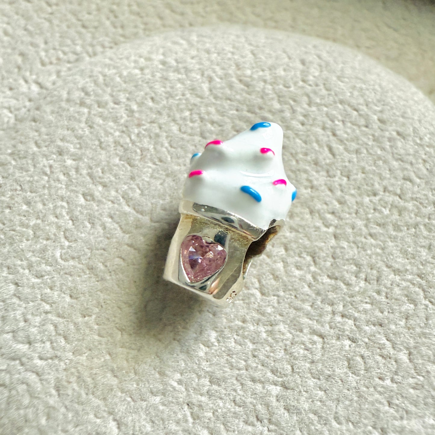 Charm Helado