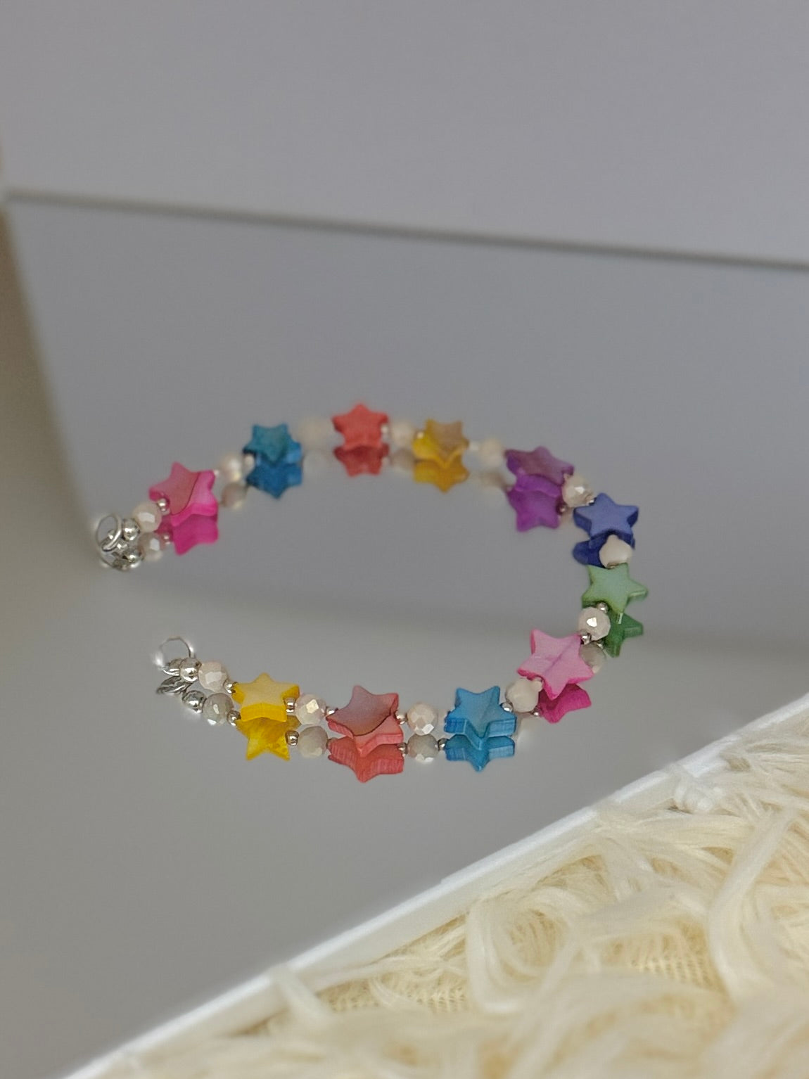 Brazalete Estrellas Crisolita Multicolor y Cristales