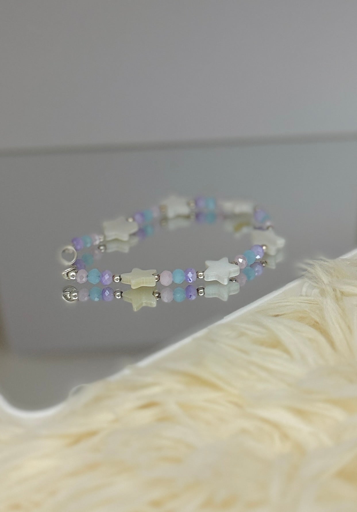 Brazalete estrellas blancas y cristales