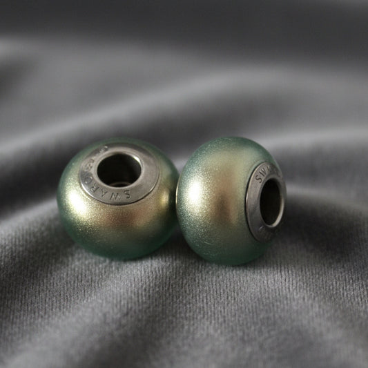 Par Swarovski Crystal Iridescent Green Pearl 001 930