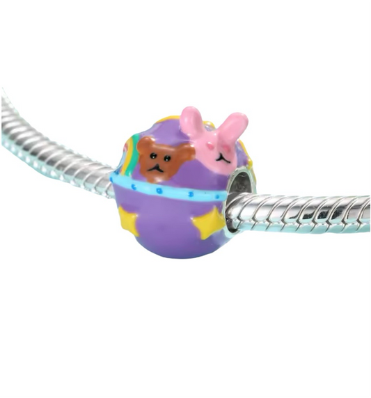 Charm Planeta con conejo y oso