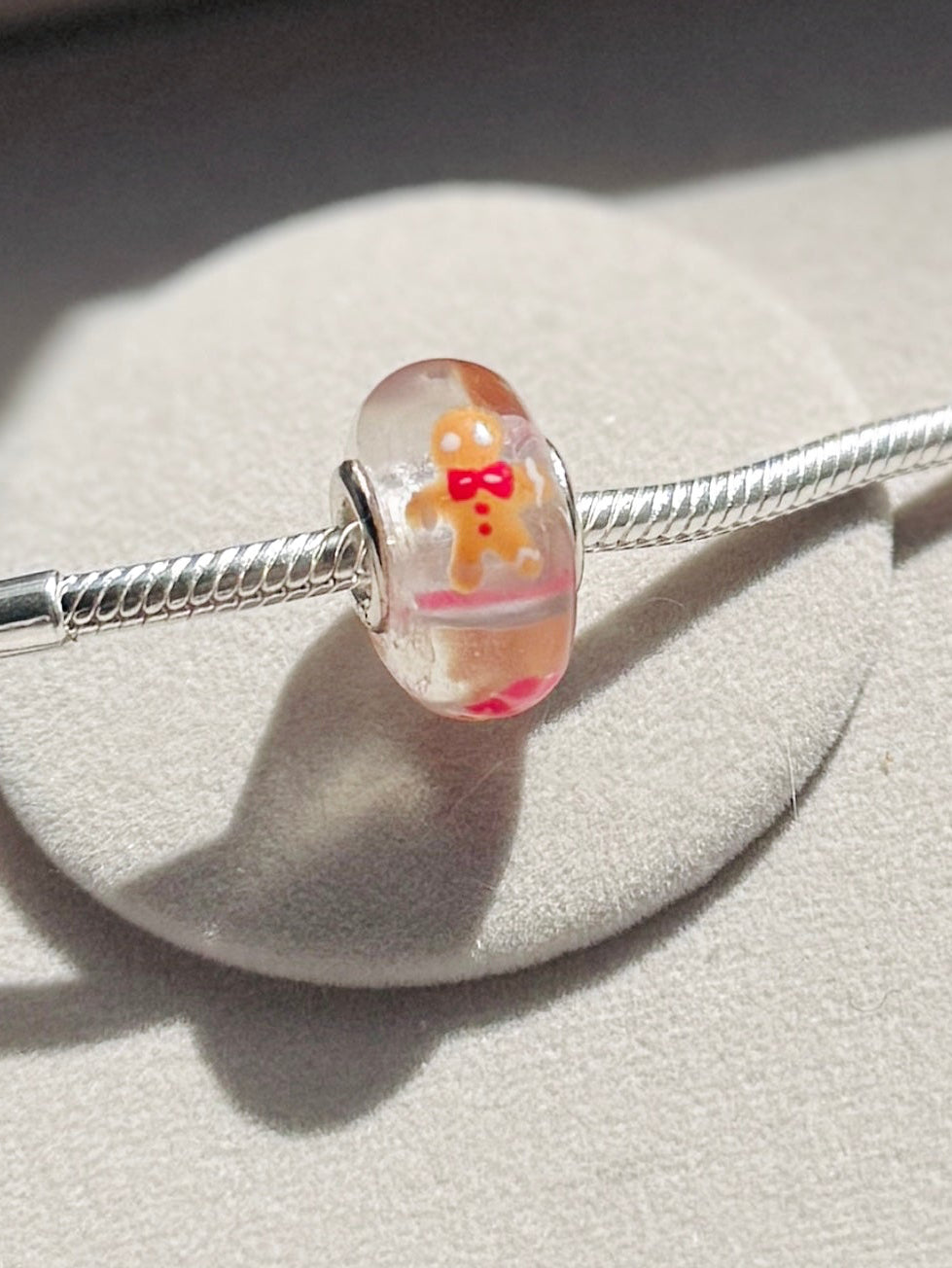 Charm Galleta de Jengibre y Regalos