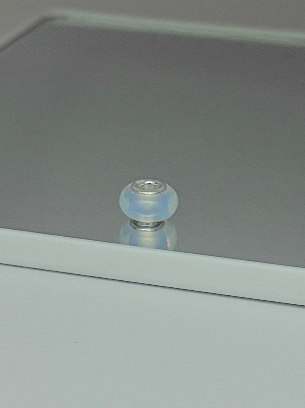 Moonstone bead