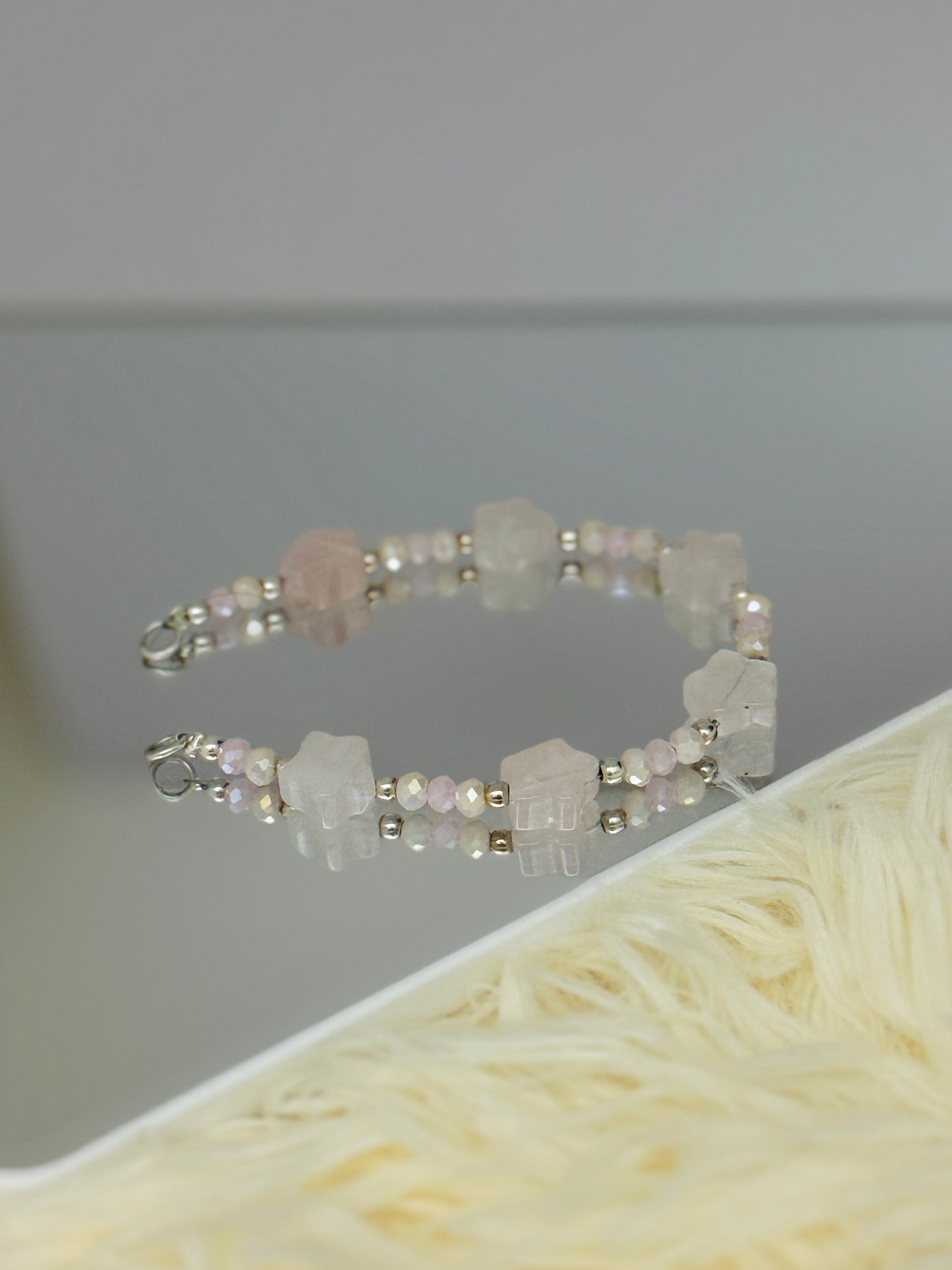 Brazalete Estrellas Cuarzo Rosa y cristales
