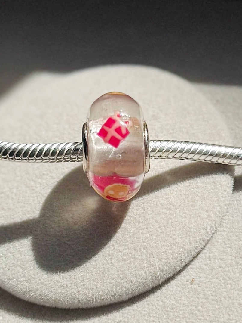 Charm Galleta de Jengibre y Regalos