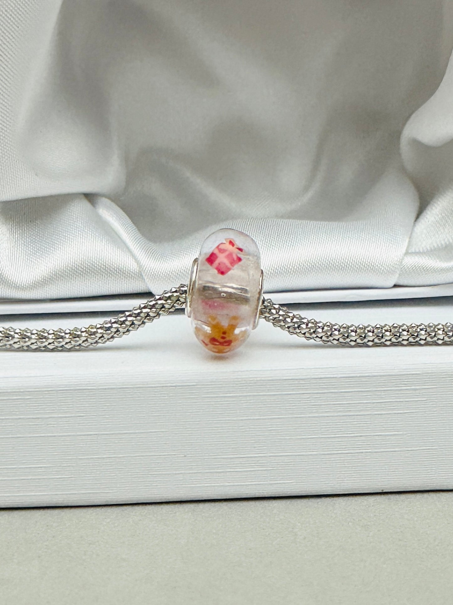 Charm Galleta de Jengibre y Regalos