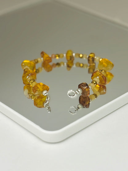 Brazalete de ámbar y cristales