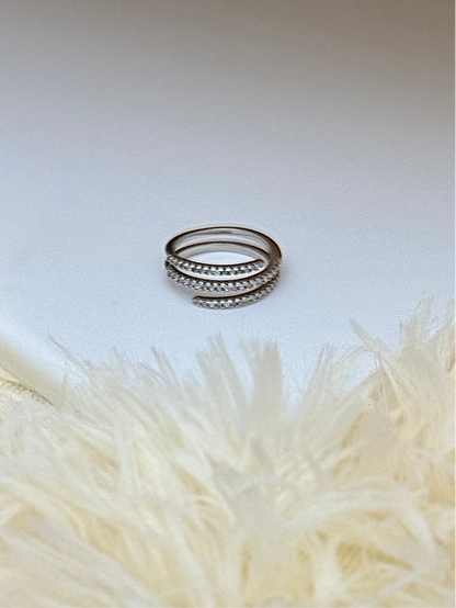 Anillo Espiral con zirconias