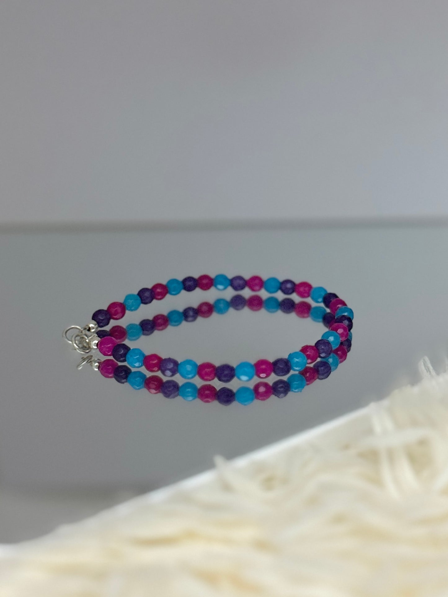 Small multicolored agate bracelet