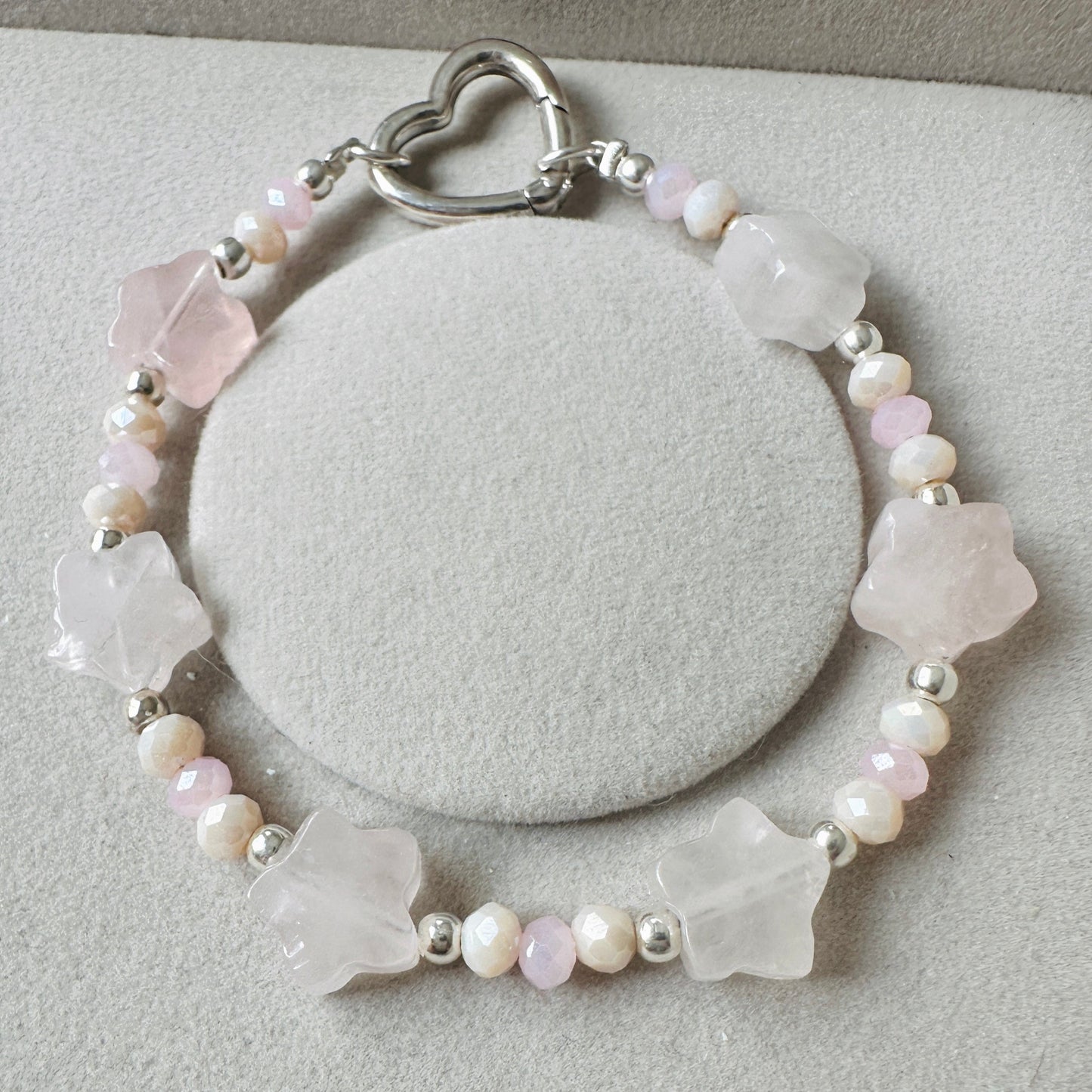 Brazalete Estrellas Cuarzo Rosa y cristales